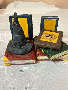 Harry Potter Enesco 2000 Hogwarts Bookends Sorting Hat Resin READ